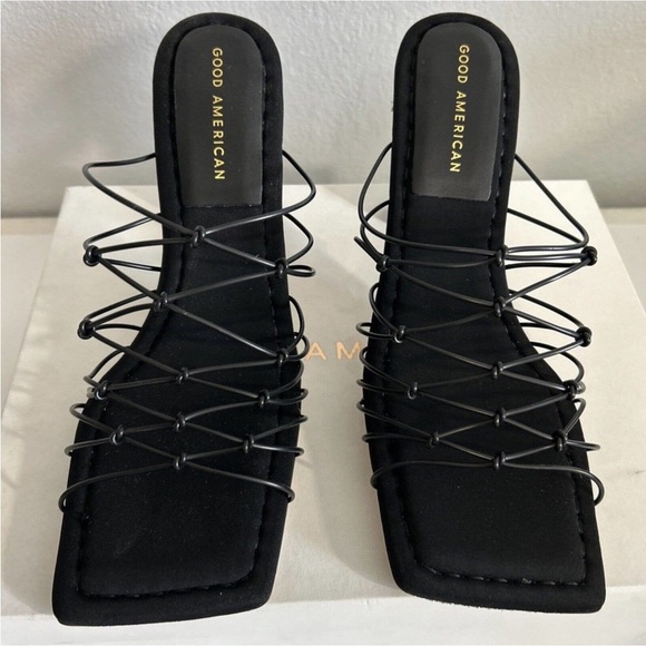 Good American Heels Black Sandals Caged
Neoprene - Picture 2 of 5